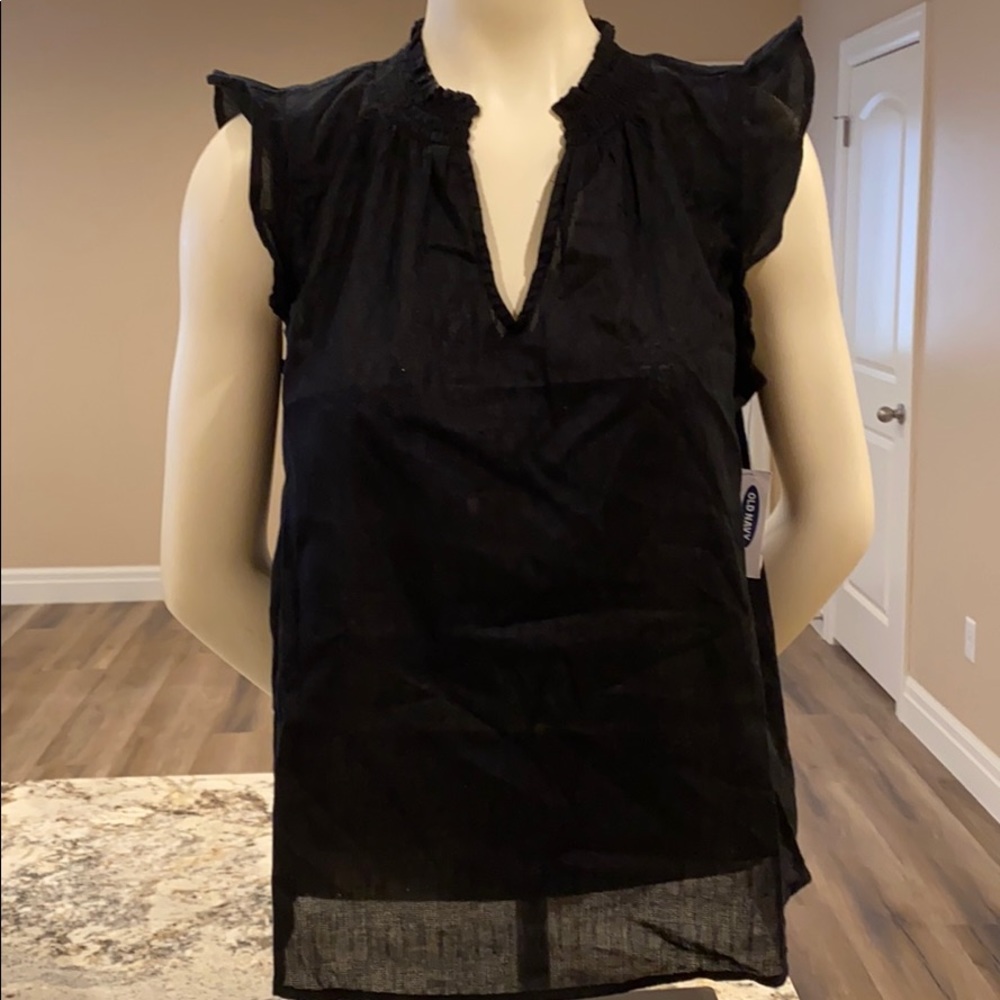 Women’s ruffle sleeve blouse